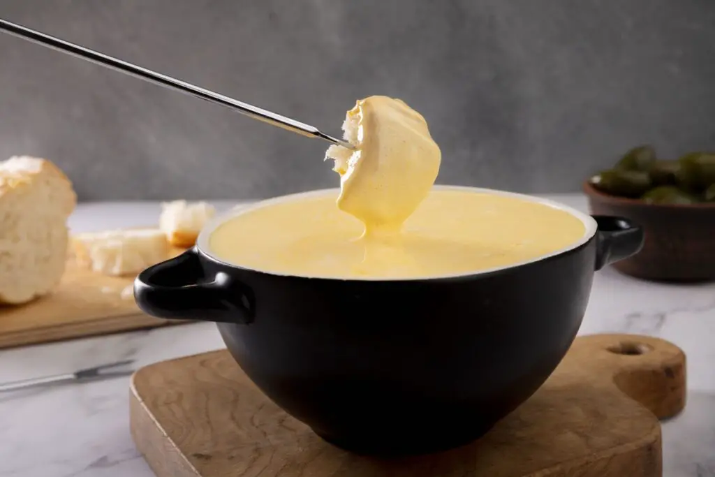 homemade cheese sauce What cheese melts the best for cheese sauce?